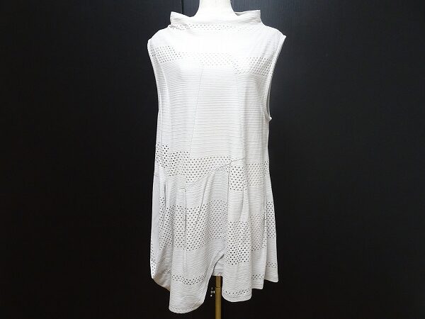 レアなカットワークが上品 慈雨センソユニコのノースリーブを買取しました