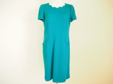 鮮やか青緑がエレガント｜銀座マギーのワンピースを買取しました