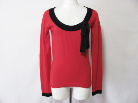 カシミヤ混で上品｜ヴァレンティノの赤セーターを買取しました