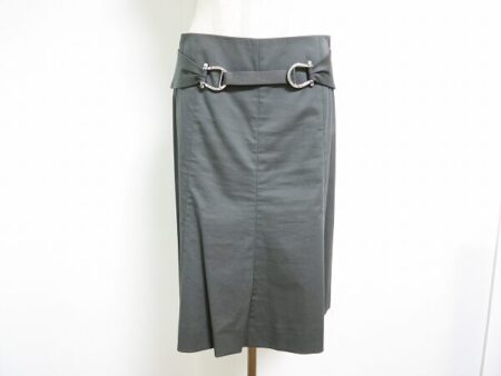 台形デザインが特徴のセリーヌ スカートを買取しました