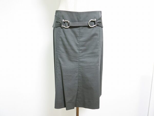 台形デザインが特徴のセリーヌ スカートを買取しました