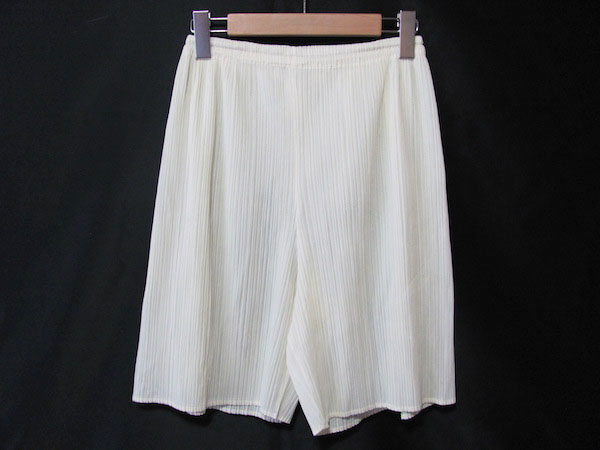 プリーツ×ショートパンツの異色コラボ プリーツプリーズのお洋服をお買取
