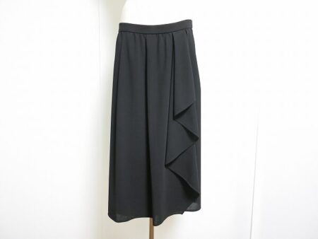 ポイントフリルがおしゃれ！ネミカのスカートを買取しました