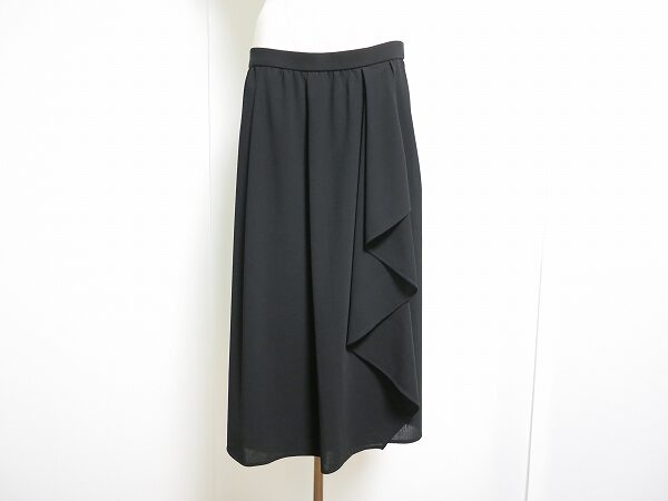 ポイントフリルがおしゃれ！ネミカのスカートを買取しました