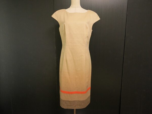 袖元も上品なマックスマーラウィークエンドのワンピースを買取しました