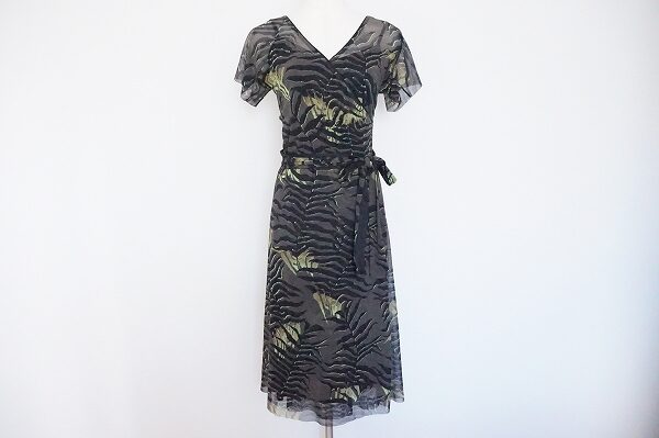 黒と黄緑のバランスが絶妙なマックスマーラのワンピースを買取しました