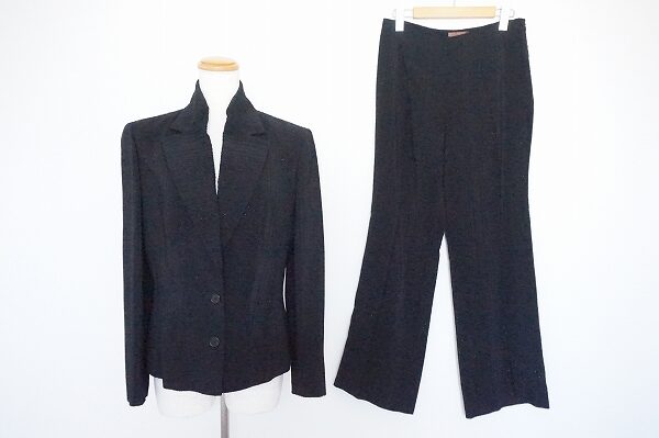 品のいいラメ入りが特長！ロエベのパンツスーツを買取しました