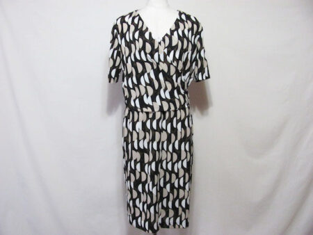 シックな柄で落ち着いた印象に ハナエモリのワンピースを買取しました