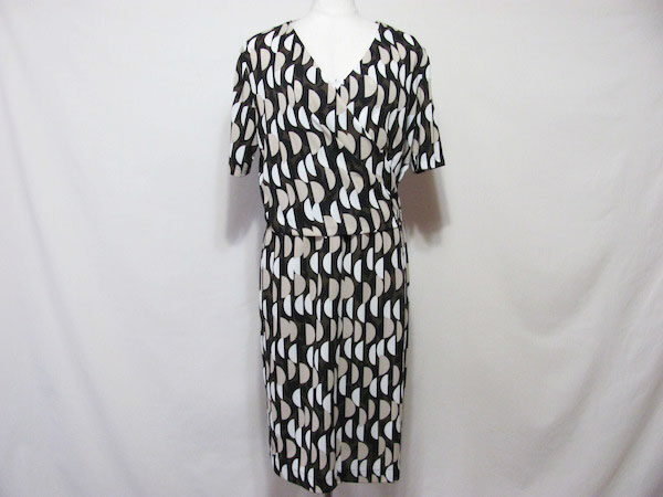 シックな柄で落ち着いた印象に ハナエモリのワンピースを買取しました