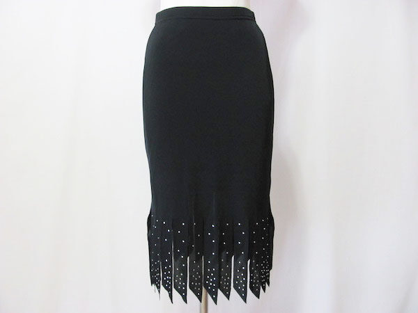 ラインストーンが光る｜タダシショージの黒スカートを買取しました