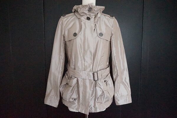 お出かけも安心！バーバリーブラックレーベルのブルゾンをお買取