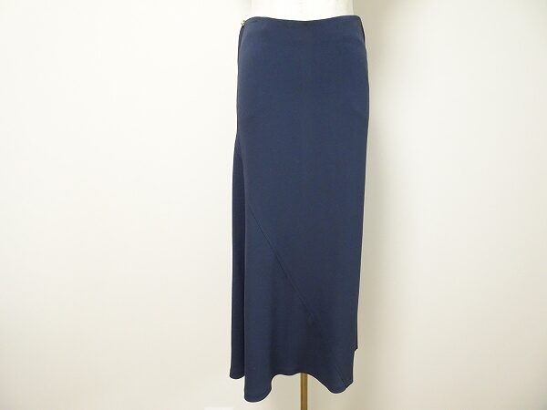 スラっとした印象にもなる ソニアリキエルのスカートを買取しました