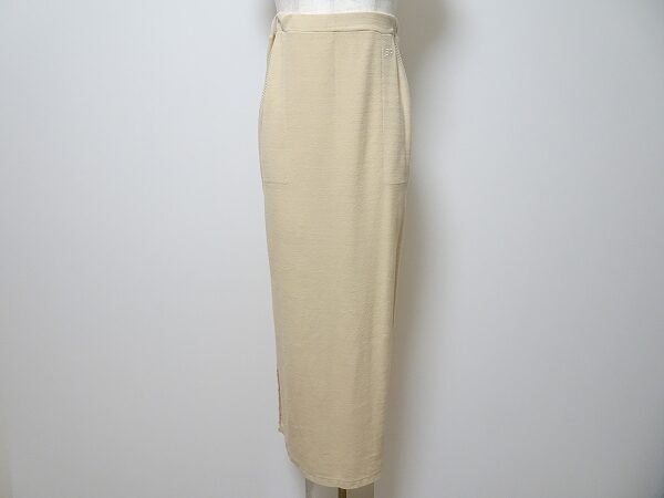 ロング丈なのにすっきり！ソニアリキエルのスカートを買取しました