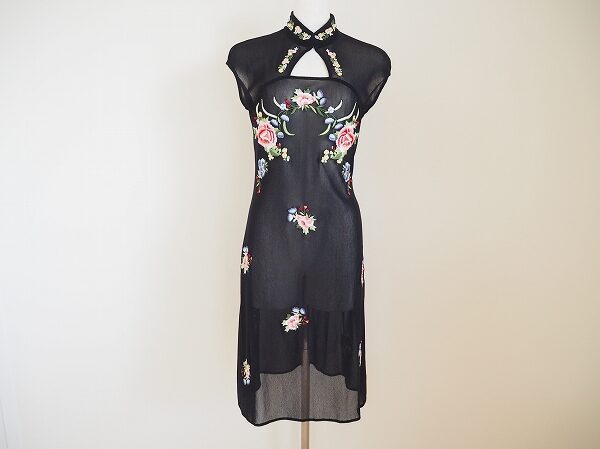 ヴィヴィアンタムのワンピースをお買取｜黒×花のバランスがいい！