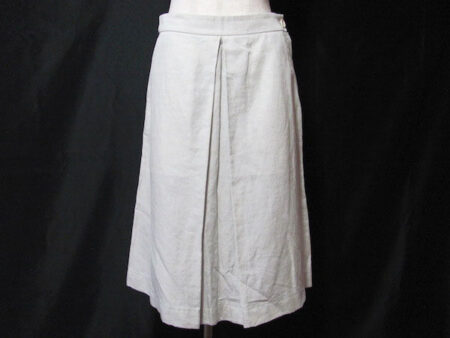 麻混素材で使い勝手がよい マーガレットハウエルのスカートを買取しました