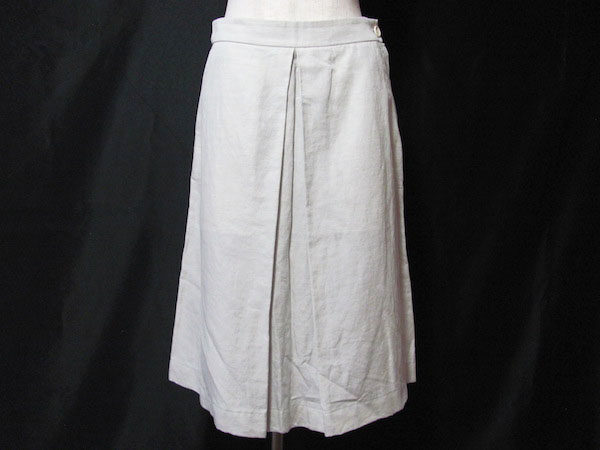 麻混素材で使い勝手がよい マーガレットハウエルのスカートを買取しました