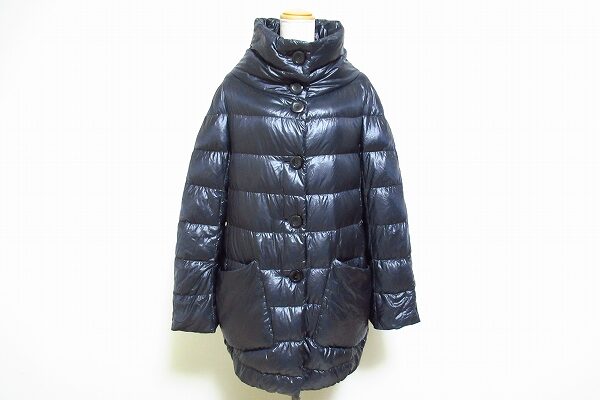 寒い冬でも安心できる!ヘルノのダウンコートを買取しました