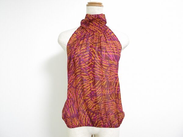 ありそうでない！マックスマーラの赤紫 総柄 シルクブラウスを買取しました