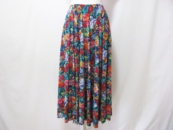 ケンゾーのマキシ丈スカートをお買取|絵画のような花柄に心奪われる
