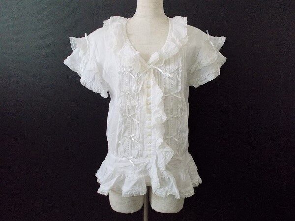 1着で見ごたえあり！レースとフリルが可愛いピンクハウスのシャツブラウス