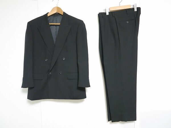 メンズブランド買取得意！アクアスキュータムのスーツを買取いたしました