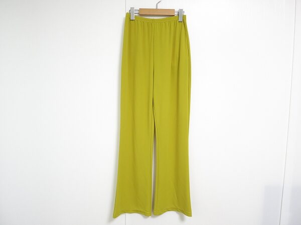 シンプルなトップスにも便利｜トクコのパンツを買取しました