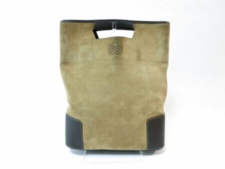 味のあるこげ茶が大人女性に導く！ロエベのハンドバッグを買取しました