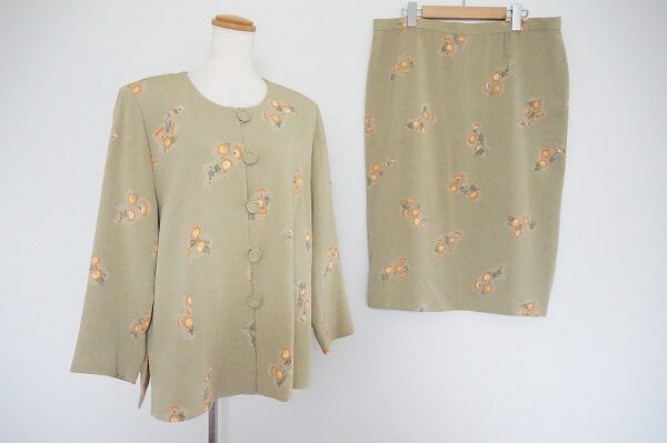 三年坂 ちりめん素材のセットアップをお買取｜細かなお花が可愛い