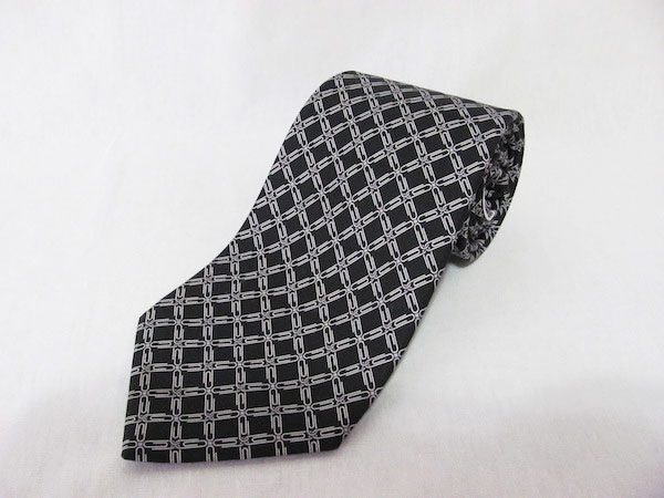 プロが適正査定!エルメスのネクタイを買取いたしました