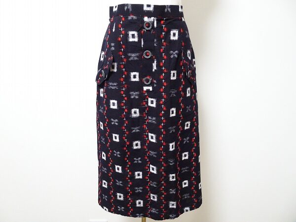 日本の美を感じる！儀右衛門 和柄 スカートを買取しました