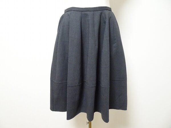 フレアが素敵なフォクシーのスカートを買取しました