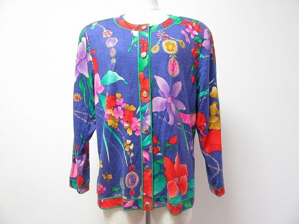 見とれるほど豪華なレオナールの花柄カーディガンを買取しました