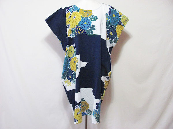 貫頭衣(かんとうい)仕立て！ソウソウの花柄 ドルマンワンピースを買取しました
