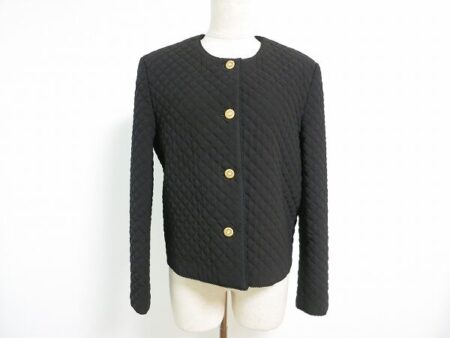 ノーカラーで繊細な雰囲気に｜カネコイサオのキルティングジャケットを買取しました