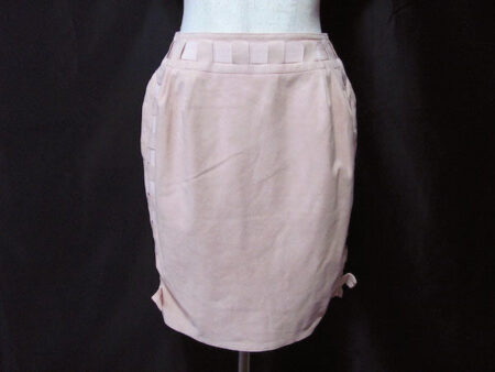 優しいお色味が嬉しい フォクシーブティックのスエード調ミニスカートを買取しました