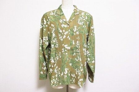 個性的なグリーンがポイント インゲボルグの花柄シャツブラウスを買取しました