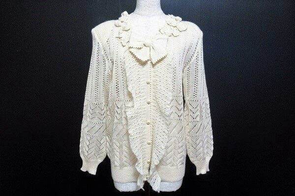 花モチーフが少女時代に戻してくれる！インゲボルグのカーディガンを買取しました
