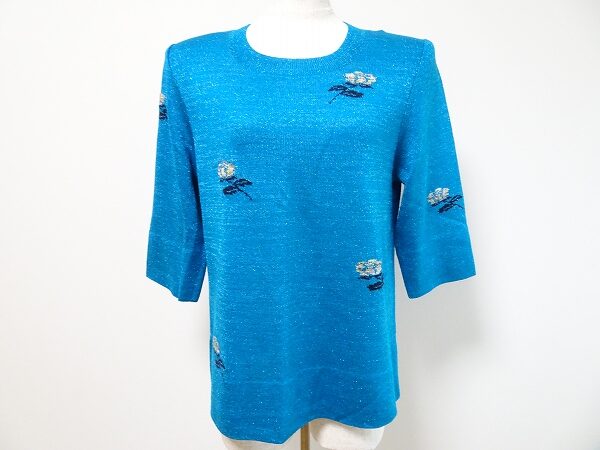 流行り廃りのないアイテムが揃う！斉藤都世子のニットを買取しました