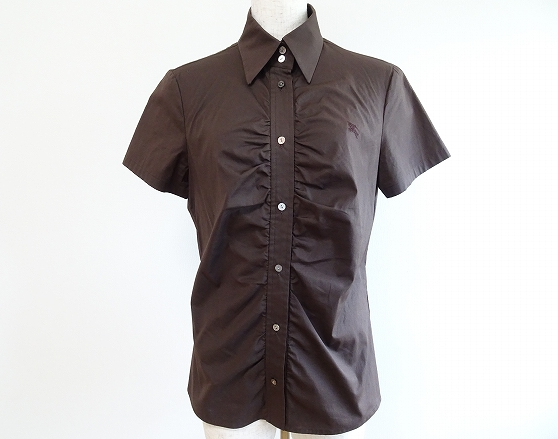 オンオフ兼用の一軍アイテム!バーバリー のシャツを買取させて頂きました。