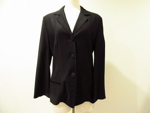 知性を感じるまとまったデザイン｜アルマーニコレッツォーニジャケットを買取しました