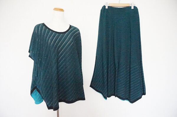 ニット×ワイドパンツの組み合わせが嬉しい｜イッセイミヤケ エイポックのセットアップ