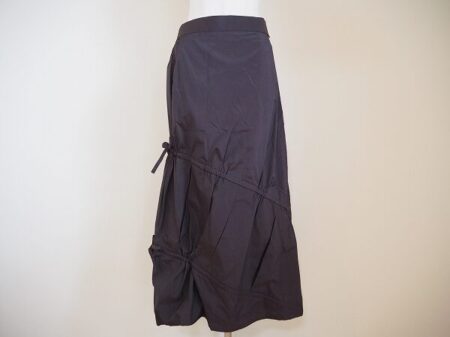 ロングな丈が上品｜慈雨センソユニコのスカートを買取しました