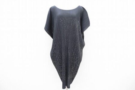 変形デザインがおしゃれなプリーツプリーズのワンピースを買取しました