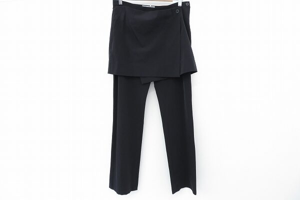 レアなデザインで注目を浴びる！イッセイミヤケのスカートパンツを買取しました