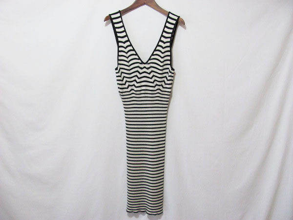 個性的なボーダーでメリハリ！クリスチャンディオールのワンピースを買取しました