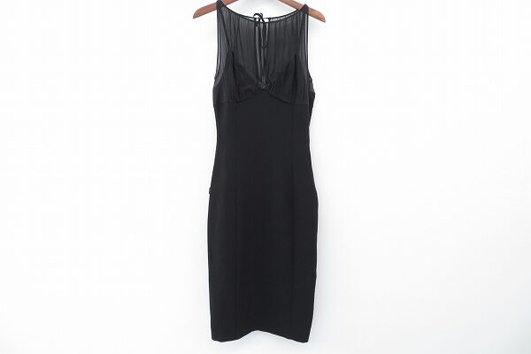 シースルーで綺麗めに決まる|モスキーノのワンピースを買取しました