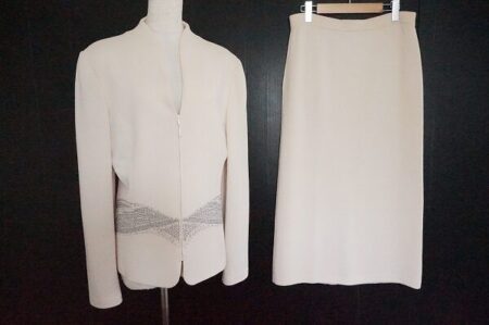 パール調が煌びやかになるセントジョンのセットアップを買取しました