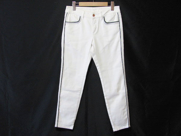 あか抜けた雰囲気にもなる!エスカーダの白 ジーンズを買取しました