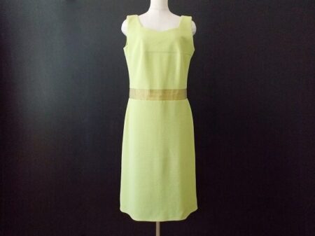 凛とした黄緑が素敵なユキトリイのワンピースを買取しました