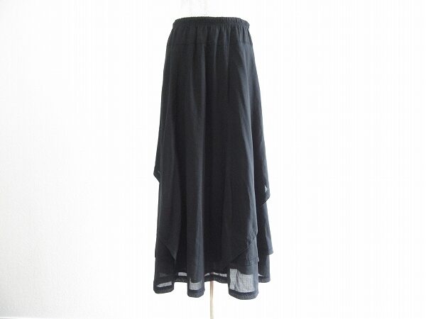 細部までしなやかな雰囲気のエイココンドウ スカートを買取しました